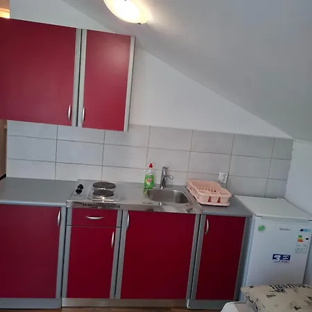 Apartma *